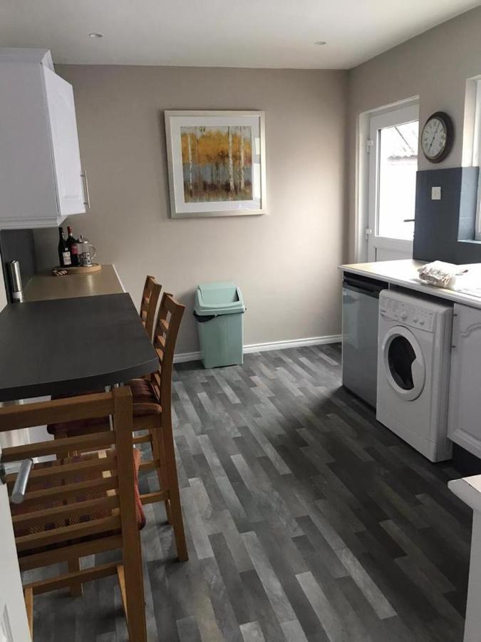 Rose Cottage: Delightful 4 bedroom detached home Portrush Eksteriør billede